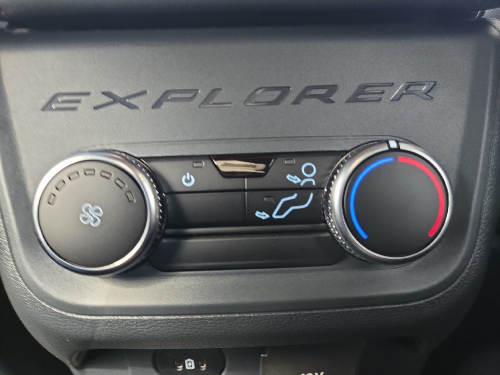 New 2027 Ford Explorer Active w/ Active Comfort Package AWD/4WD image 13