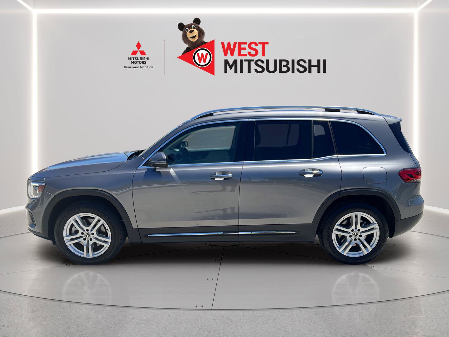 Used 2022 Mercedes-Benz GLB 250 image 3