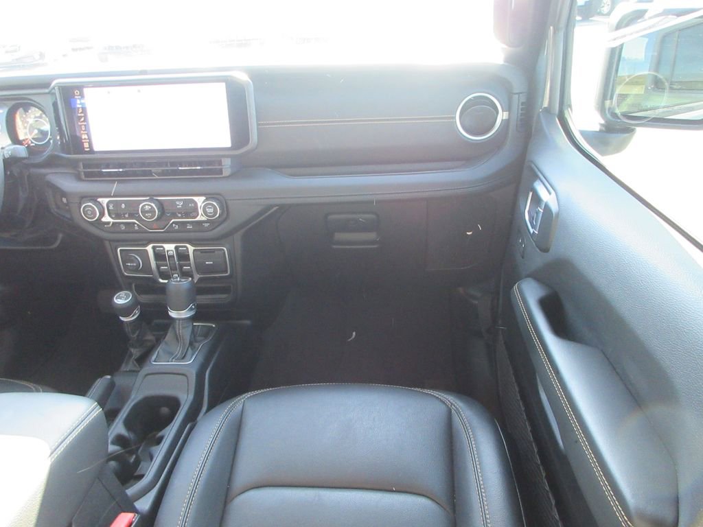 Used 2024 Jeep Wrangler Sahara w/ Technology Group image 18