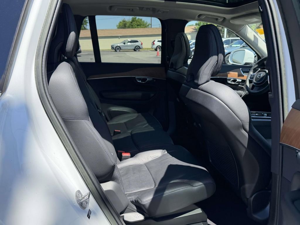 Used 2023 Volvo XC90 B5 Plus AWD/4WD image 13