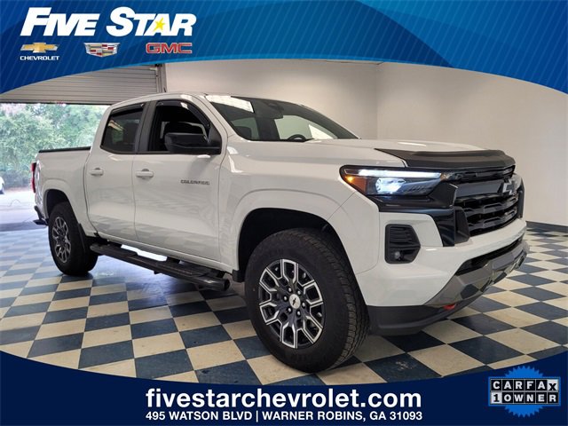 Used 2024 Chevrolet Colorado Z71 w/ Z71 Convenience Package 2