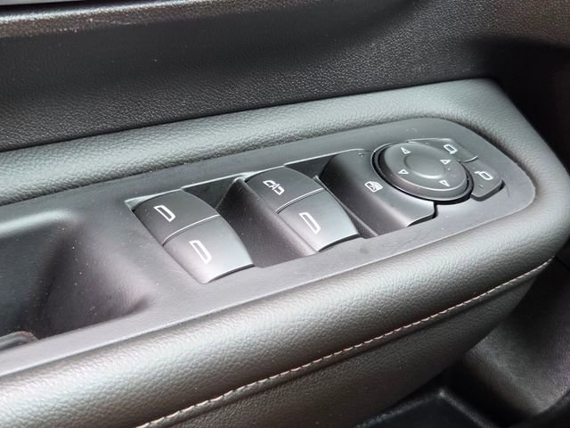 Used 2024 GMC Terrain SLE FWD image 31
