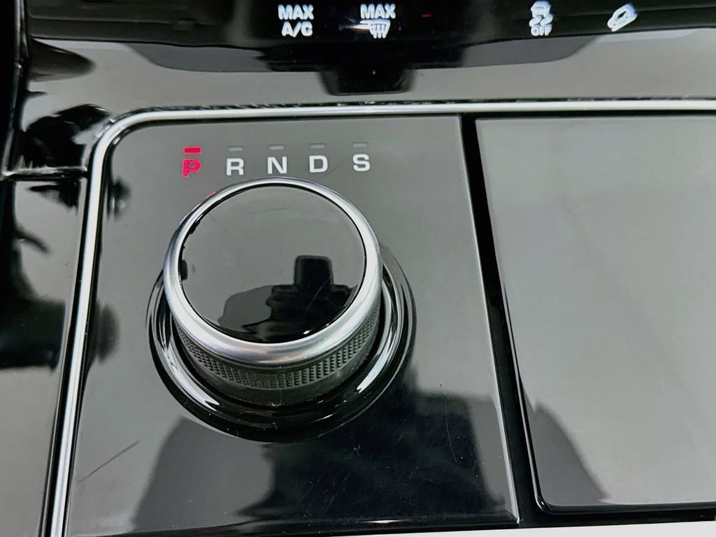 Certified 2018 Land Rover Range Rover Velar S AWD/4WD image 16