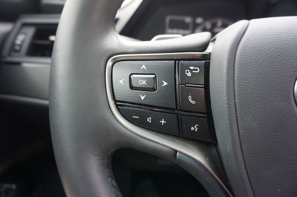 Used 2023 Lexus ES 350 w/ Premium Package FWD image 7