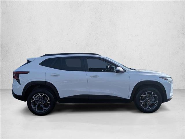 Used 2025 Chevrolet Trax LT w/ Driver Confidence Package FWD video 4