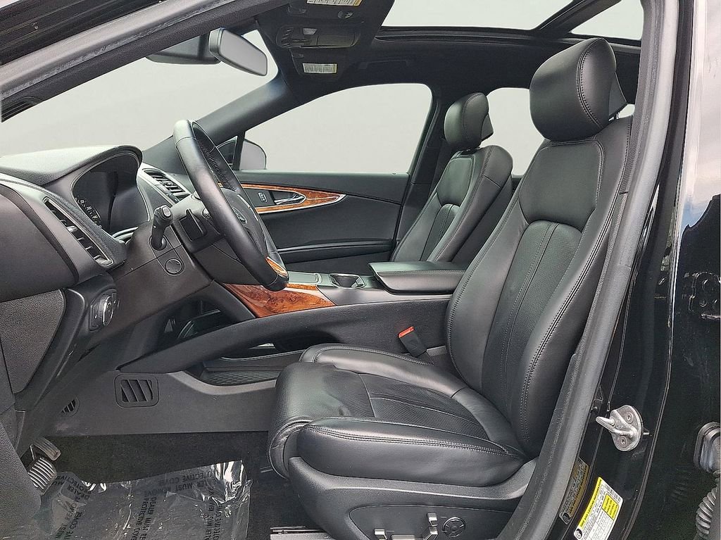 Used 2018 Lincoln MKX Reserve w/ Driver Assistance Package image 14