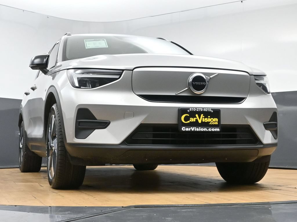 Used 2025 Volvo EX40 Core AWD/4WD image 42
