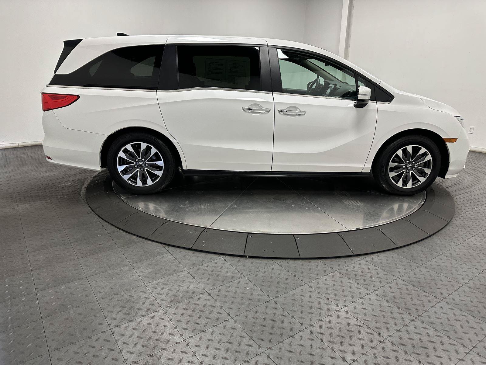 Used 2024 Honda Odyssey EX-L image 15