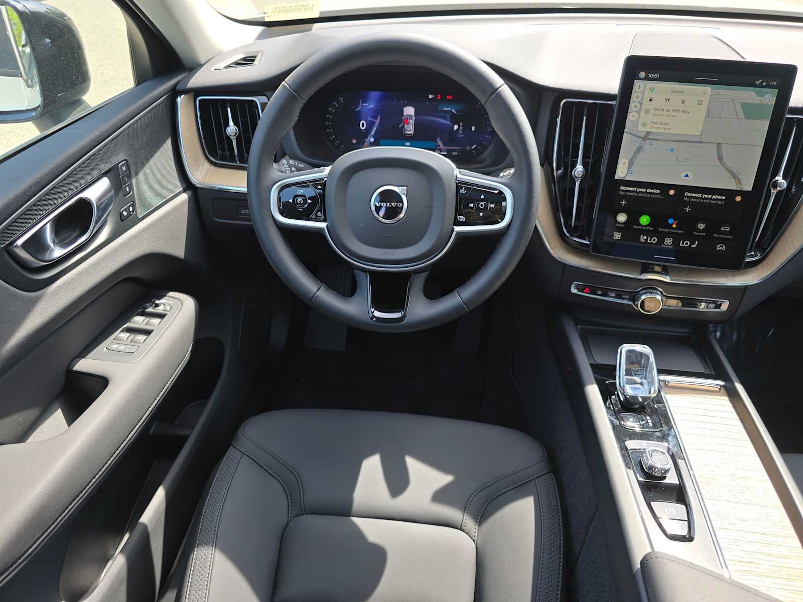 Used 2026 Volvo XC60 B5 Core AWD/4WD image 17