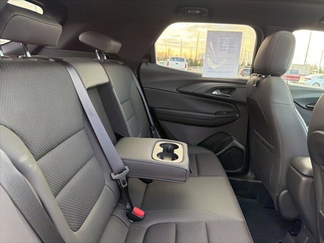 Used 2023 Chevrolet TrailBlazer RS w/ Sun and Liftgate Package image 32