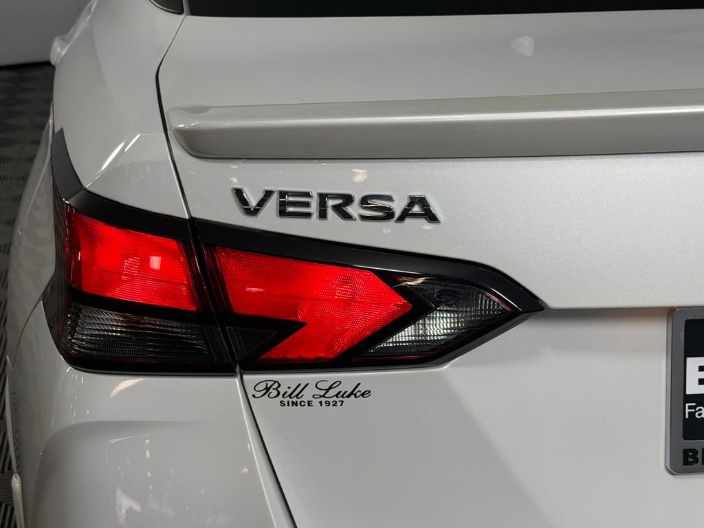 Used 2025 Nissan Versa SR w/ Trunk Package image 13