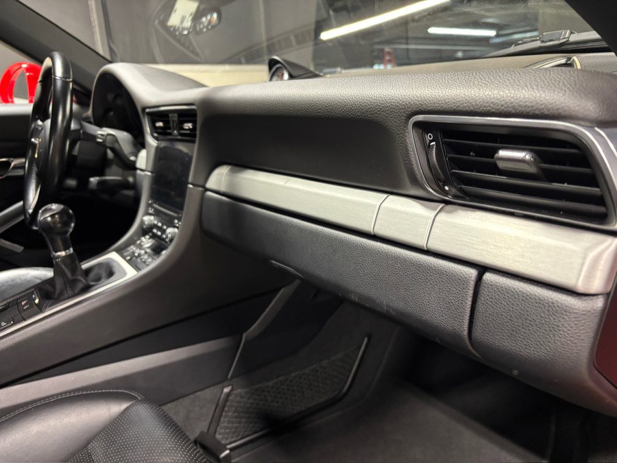 Used 2017 Porsche 911 Carrera S image 24