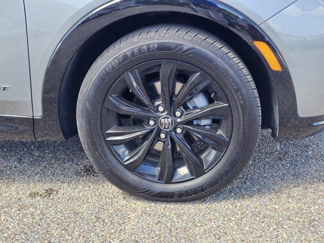 Used 2025 Buick Envista Sport Touring FWD image 40