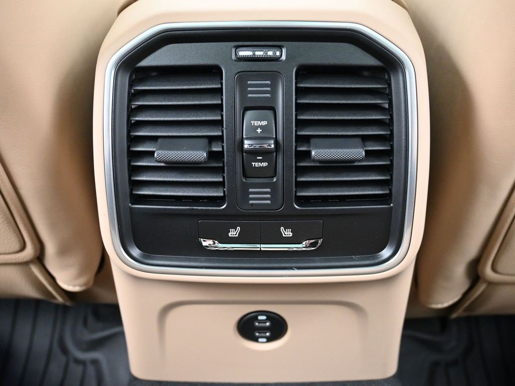 New 2026 Porsche Macan S image 8