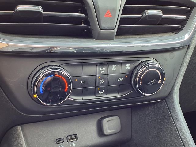 Used 2025 Buick Encore GX Preferred image 11