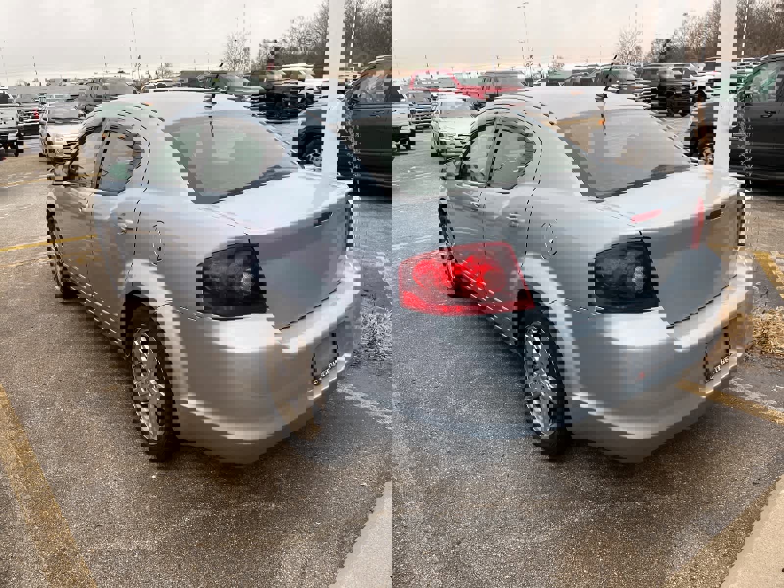 Used 2013 Dodge Avenger SE image 11