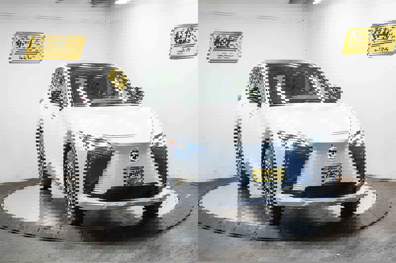 Used 2024 Lexus RZ 300e Premium image 5