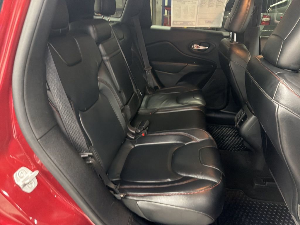 Used 2014 Jeep Cherokee Trailhawk w/ Comfort/Convenience Group image 10