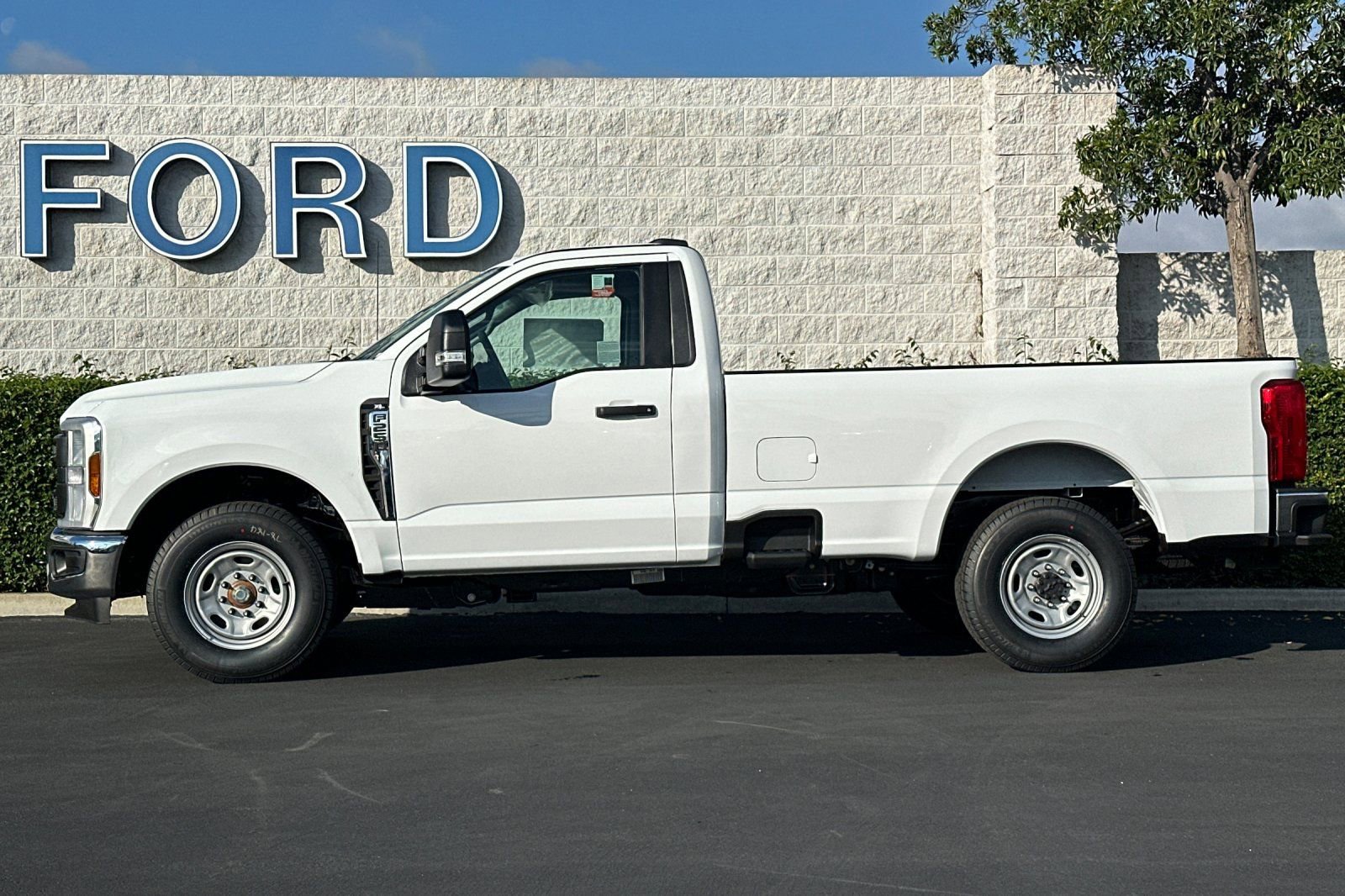 New 2026 Ford F250 XL w/ XL Chrome Package image 7