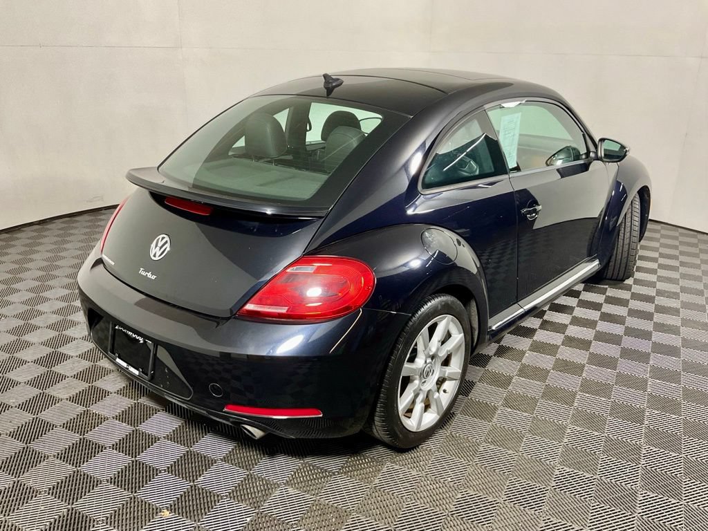 Used 2013 Volkswagen Beetle Turbo FWD image 17