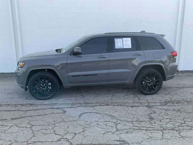 Used 2022 Jeep Grand Cherokee Laredo X image 31
