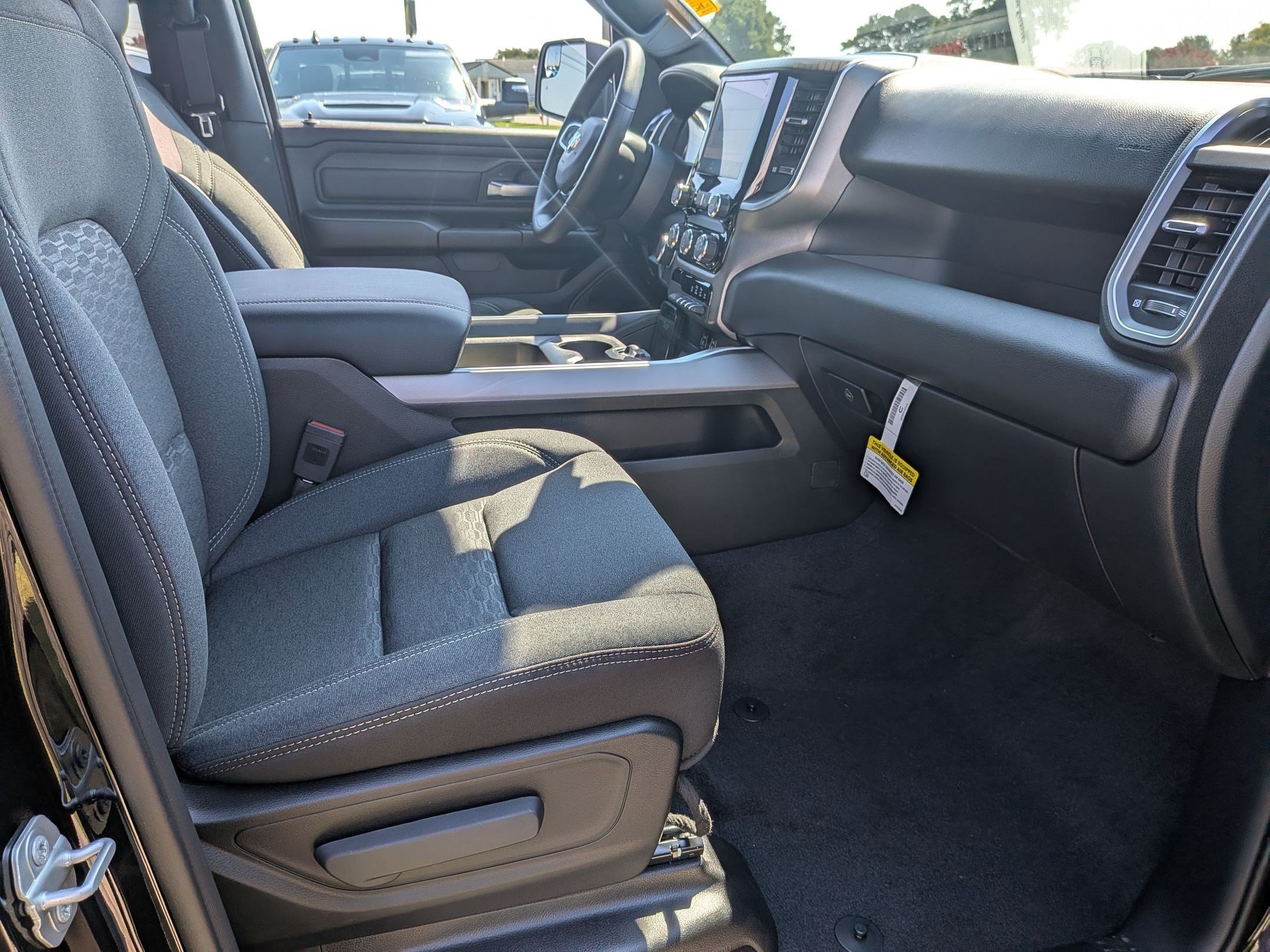 New 2026 RAM 1500 Express AWD/4WD image 25
