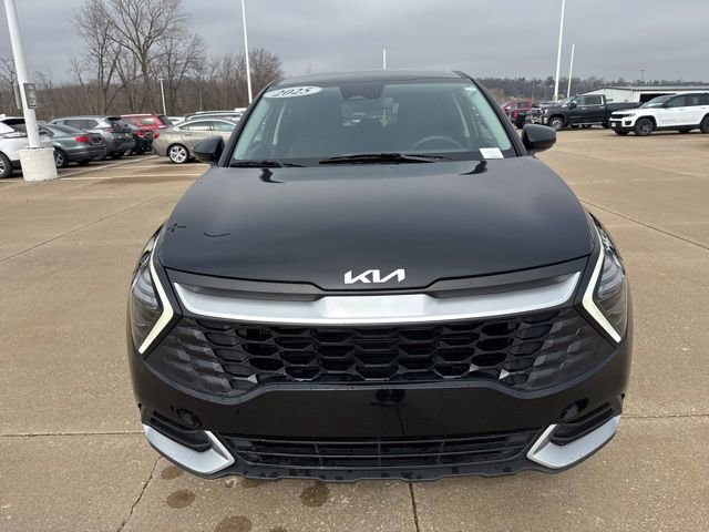 Used 2025 Kia Sportage LX image 8