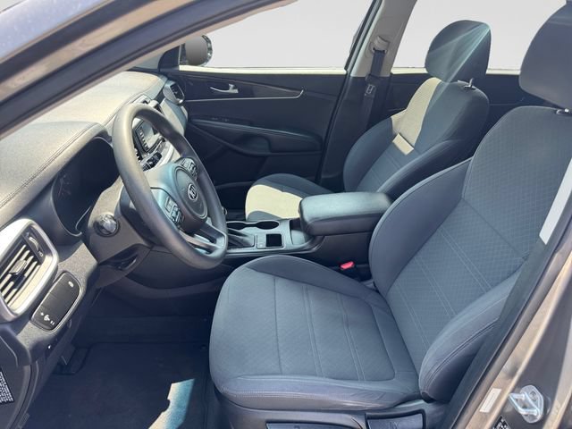 Used 2017 Kia Sorento FWD image 10