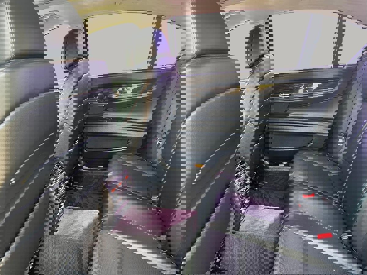 Used 2010 BMW 750Li image 26