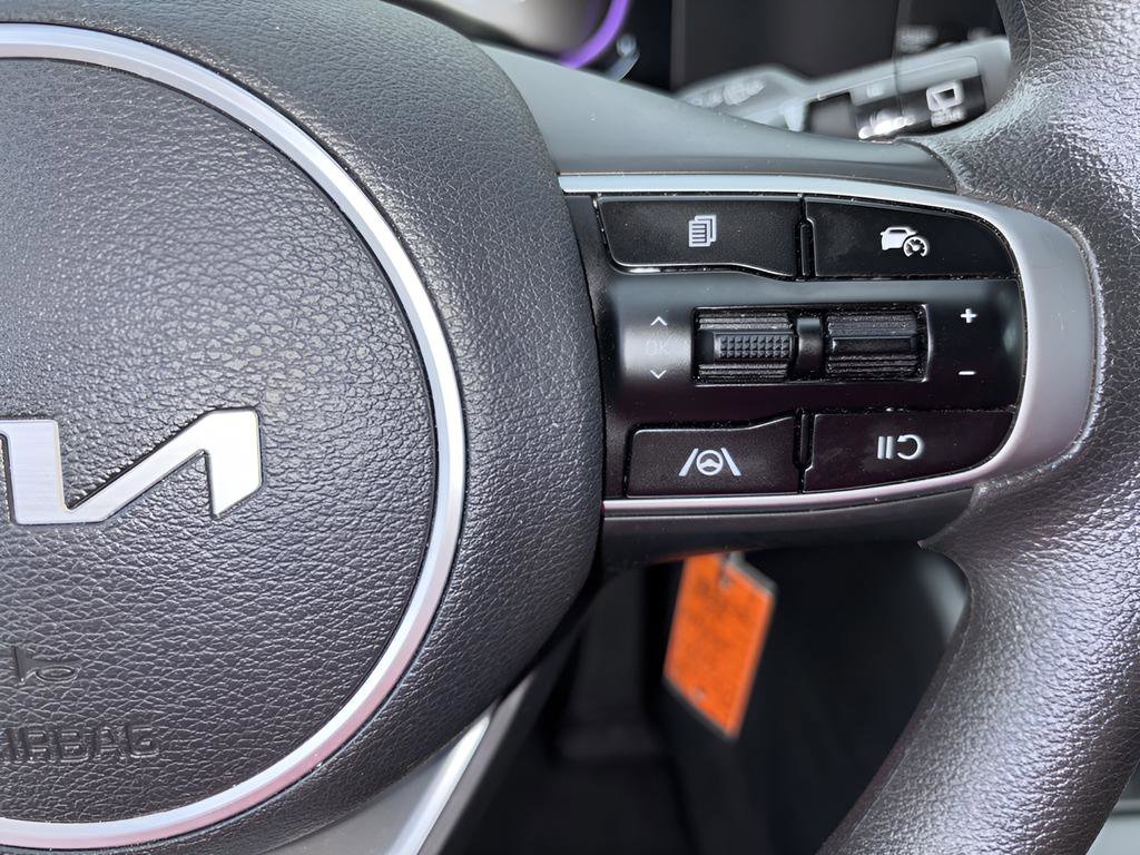 Used 2025 Kia Sportage LX FWD image 15