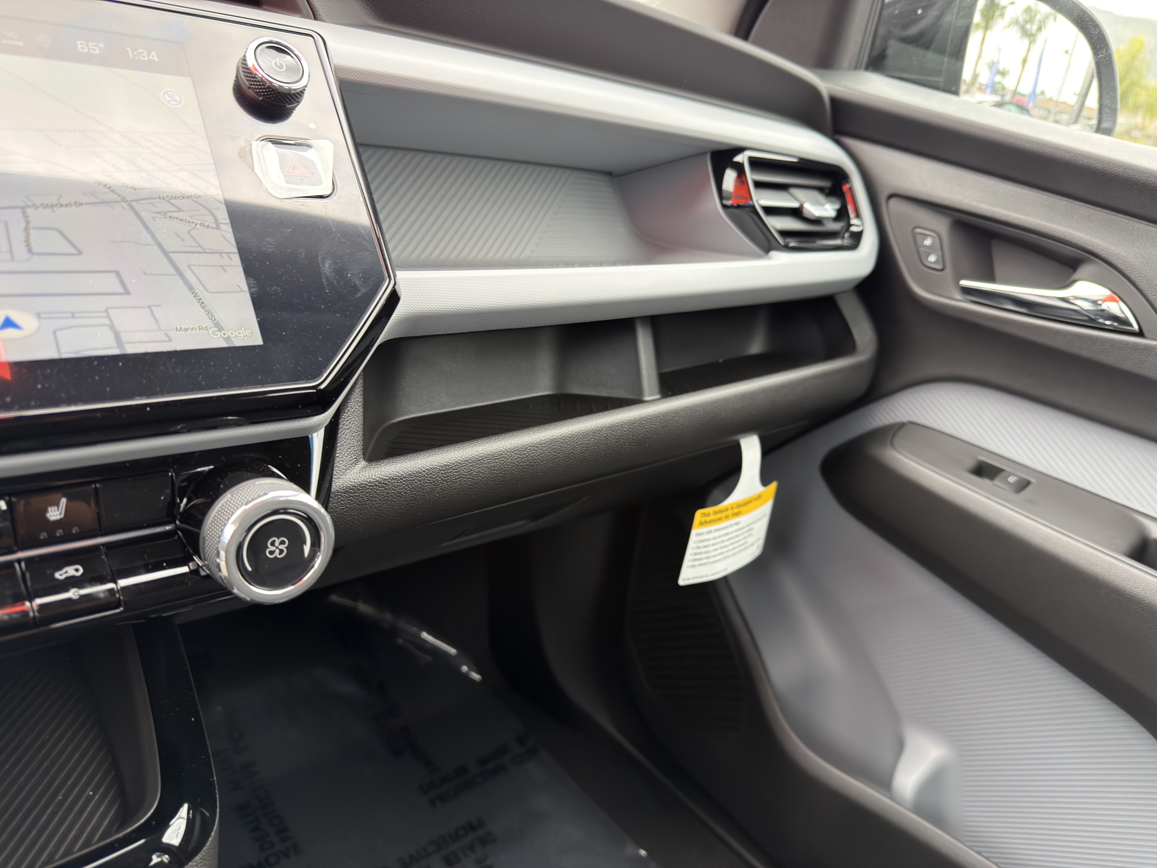 New 2027 Chevrolet Bolt LT w/ Comfort Package FWD image 34