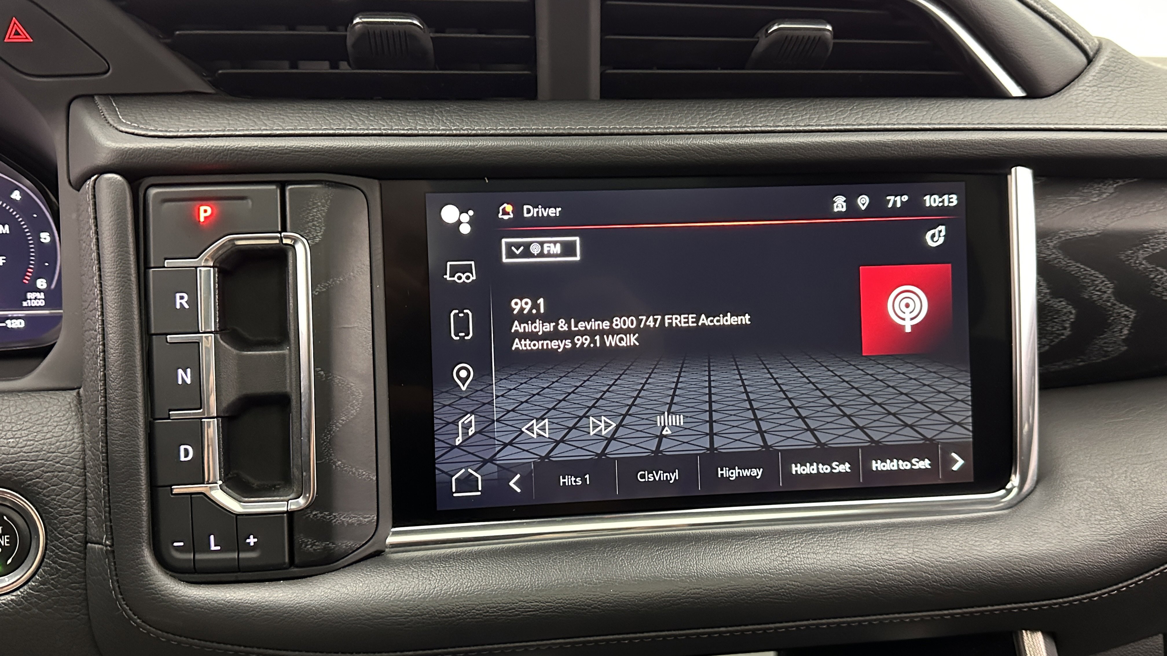 Used 2023 GMC Yukon XL Denali RWD image 16