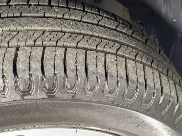 Used 2019 Jeep Cherokee Limited w/ Technology Group image 9