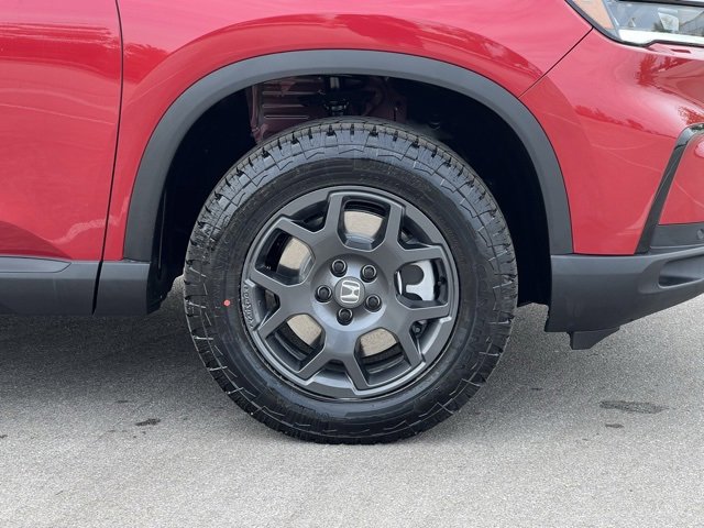 New 2025 Honda Pilot TrailSport image 11