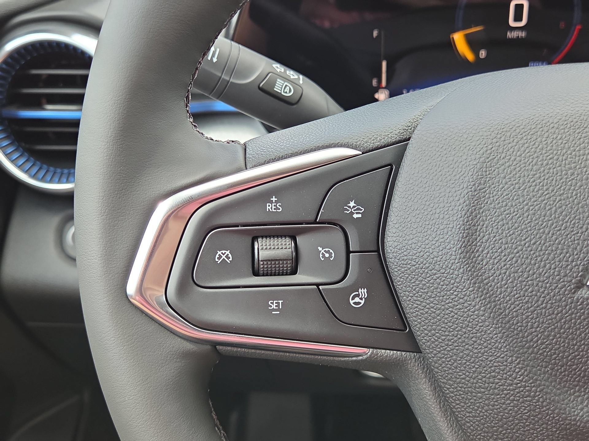 New 2026 Chevrolet Trax LT w/ Driver Confidence Package FWD image 19