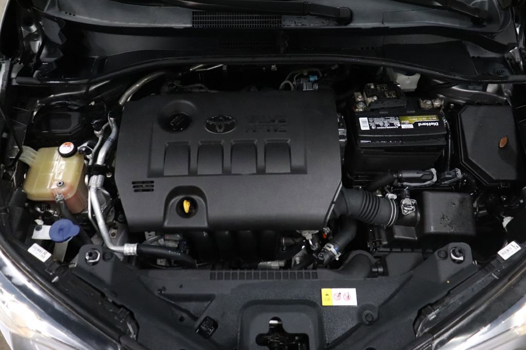 Used 2019 Toyota C-HR XLE image 25