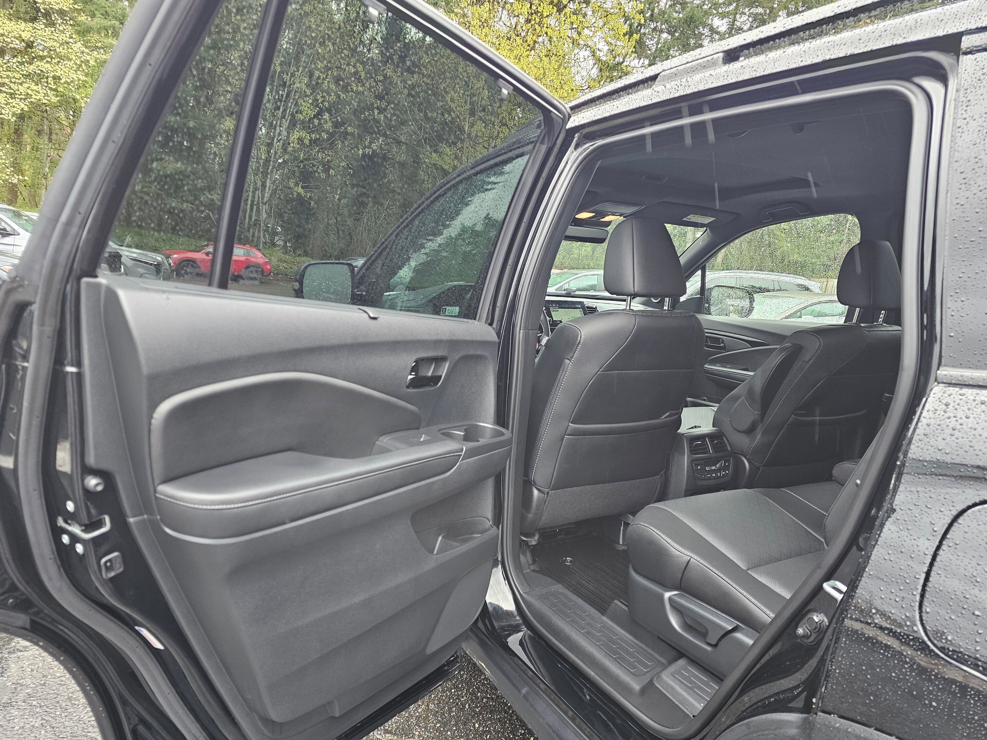 Used 2023 Honda Passport Elite image 18