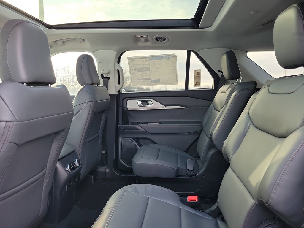 New 2026 Ford Explorer Active w/ Active Comfort Package image 13