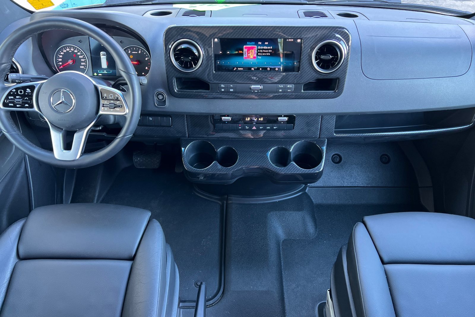 Used 2022 Mercedes-Benz Sprinter 2500 image 10