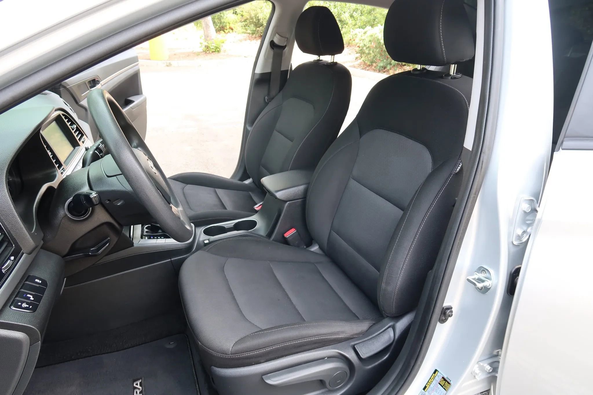 Used 2018 Hyundai Elantra SEL FWD image 9