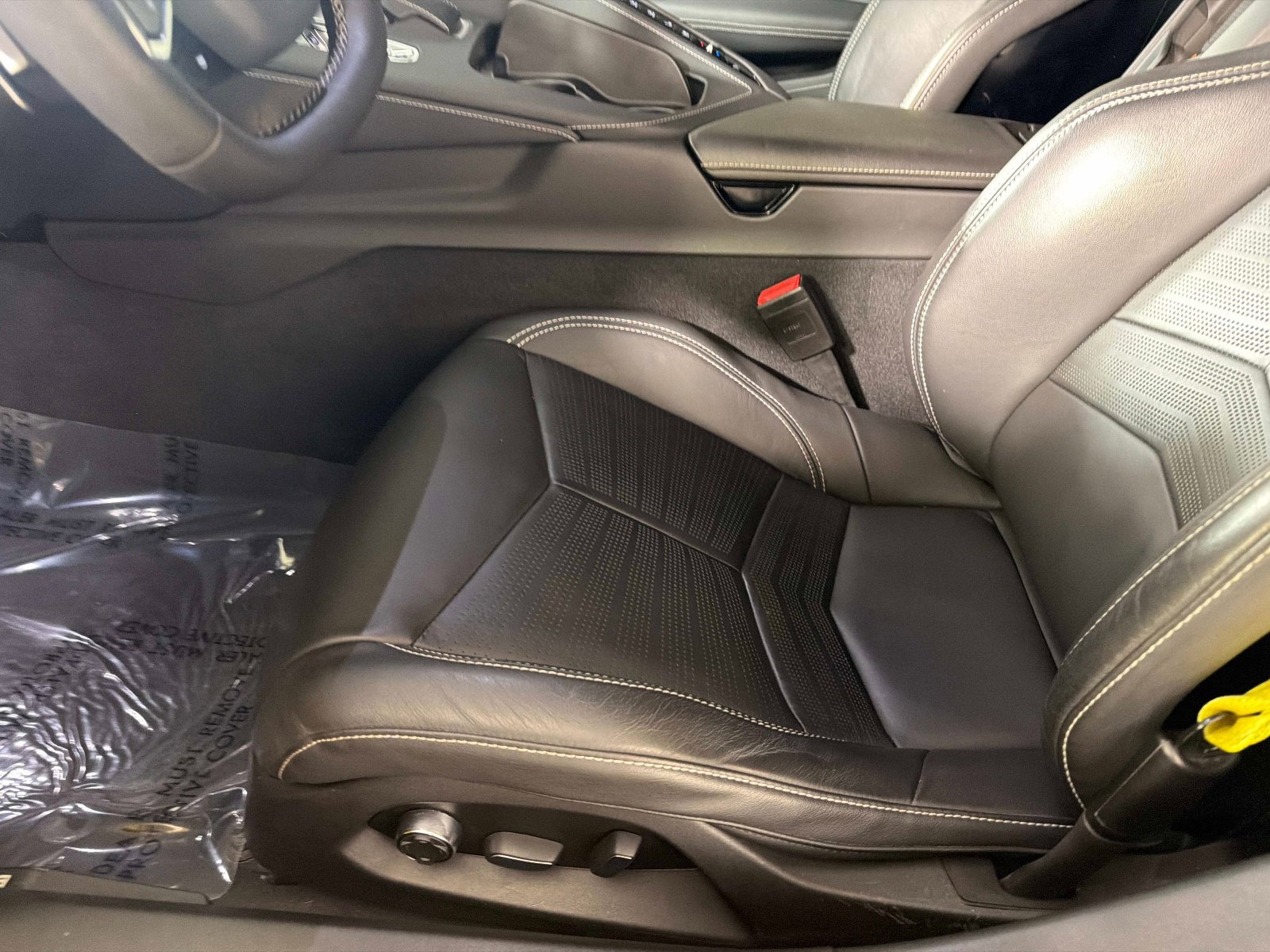 Used 2022 Chevrolet Corvette Stingray Preferred Conv w/ Battery Protection Package RWD image 29