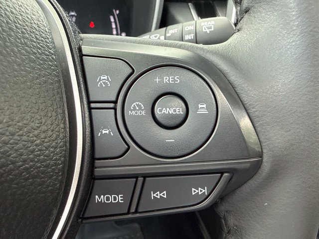 Used 2024 Toyota Corolla Cross XLE w/ Convenience Package AWD/4WD image 19