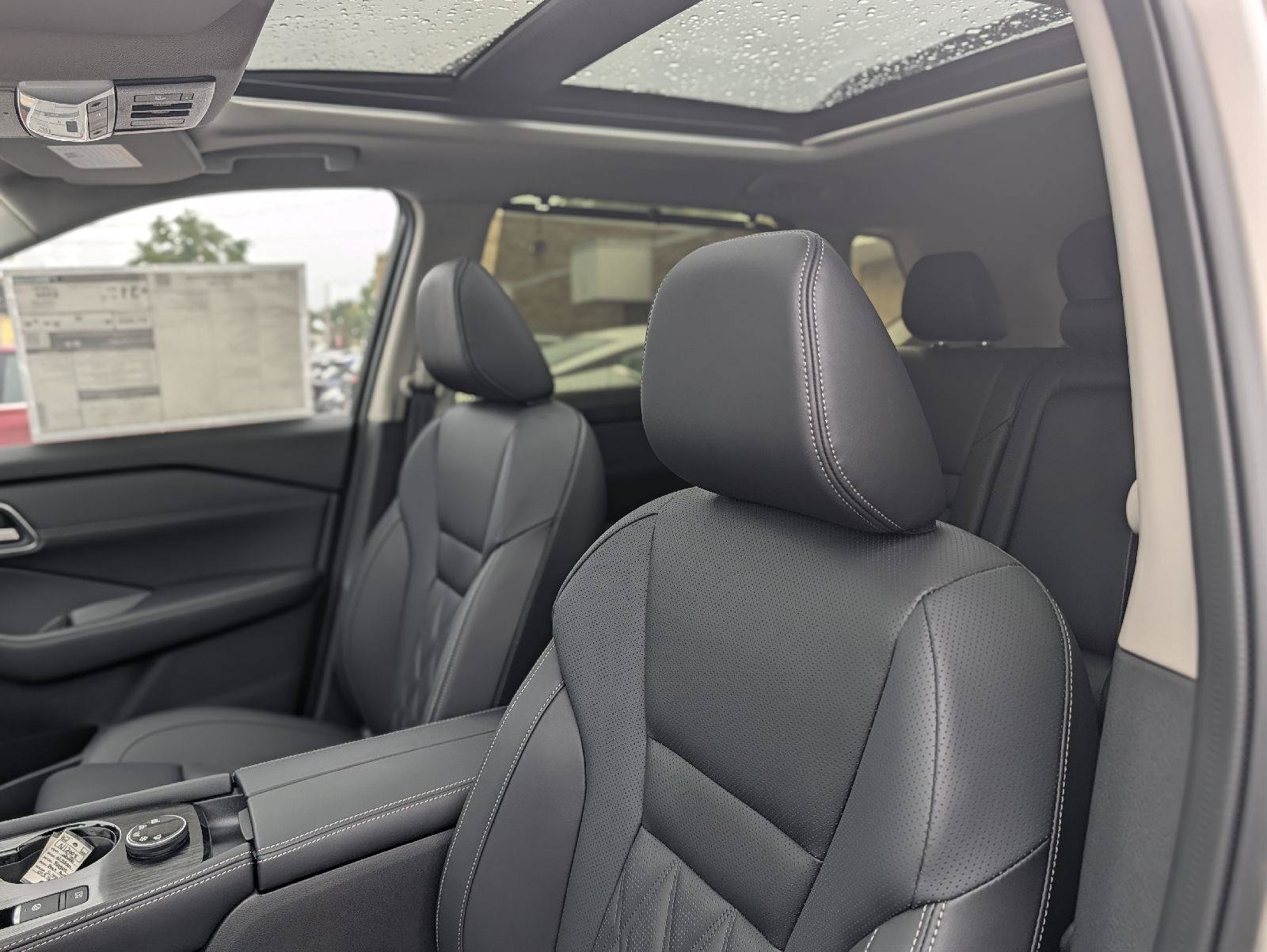 New 2026 Nissan Rogue Platinum AWD/4WD image 25