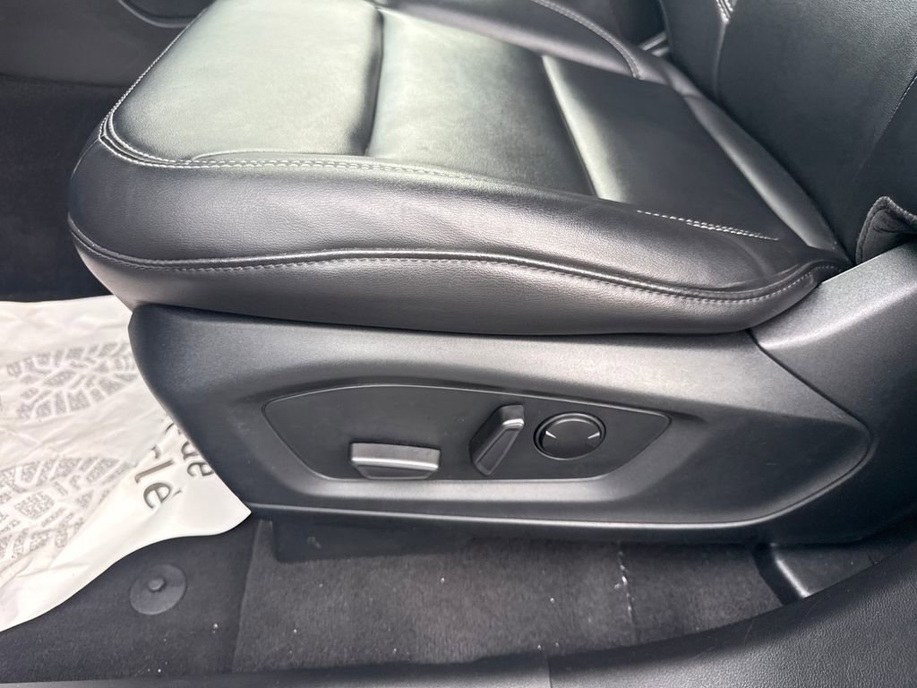 Used 2023 Ford Explorer XLT w/ Equipment Group 202A image 27