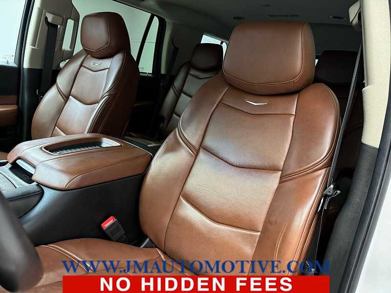 Used 2018 Cadillac Escalade Premium Luxury AWD/4WD image 13