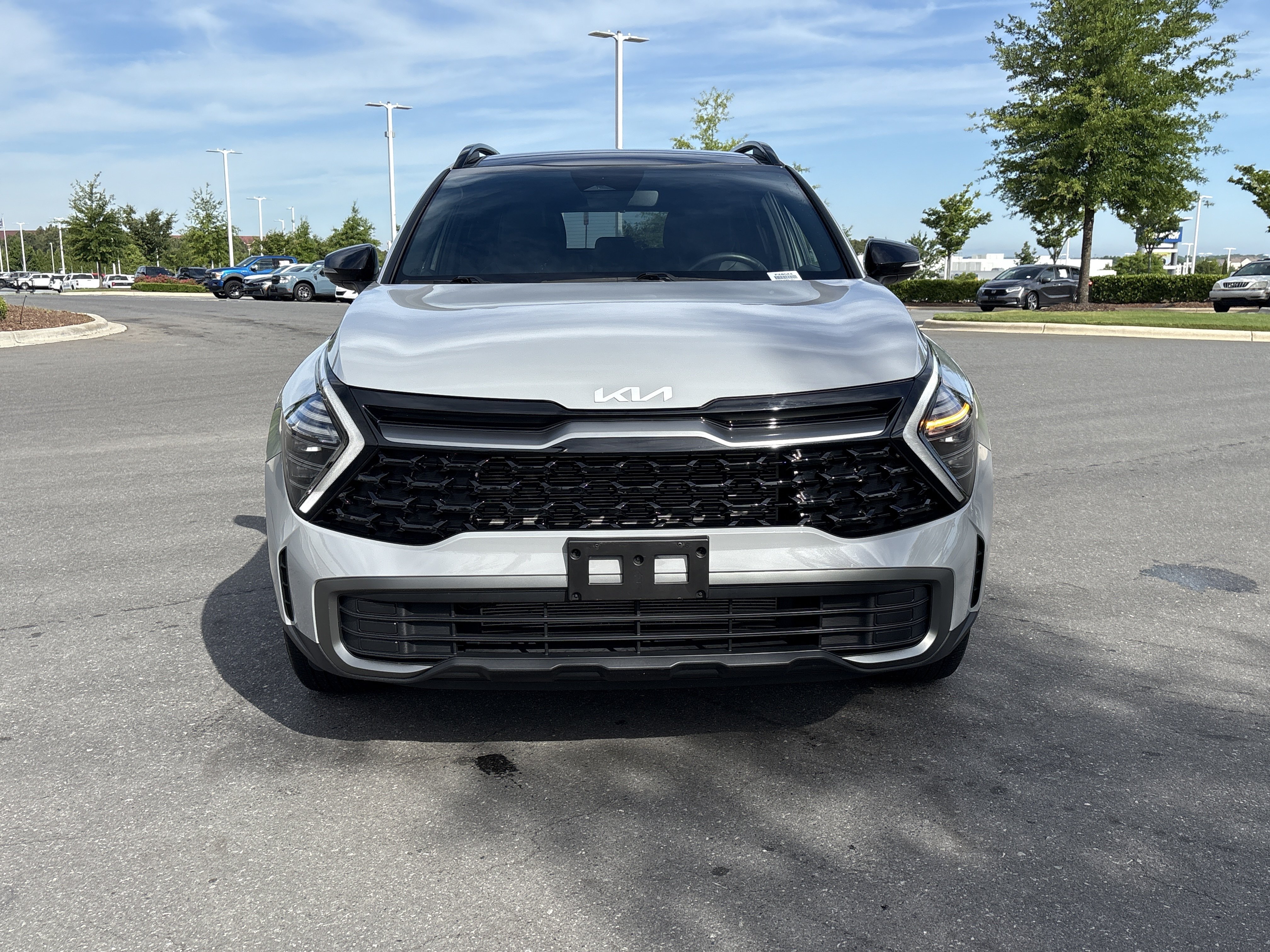Used 2024 Kia Sportage X-Line w/ X-Line Premium Package AWD/4WD image 3