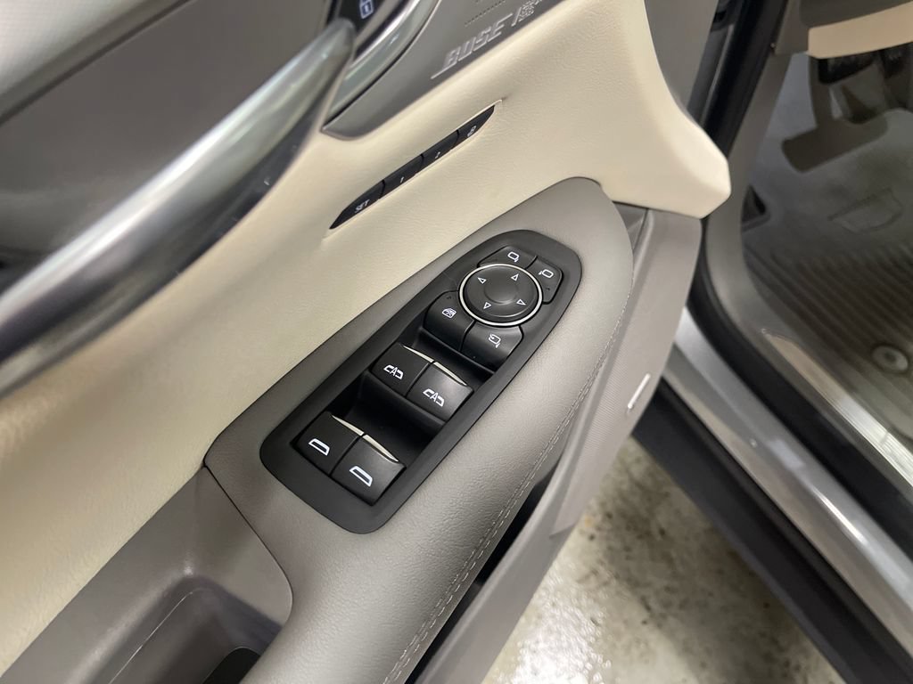Certified 2024 Cadillac XT5 Premium Luxury AWD/4WD image 16