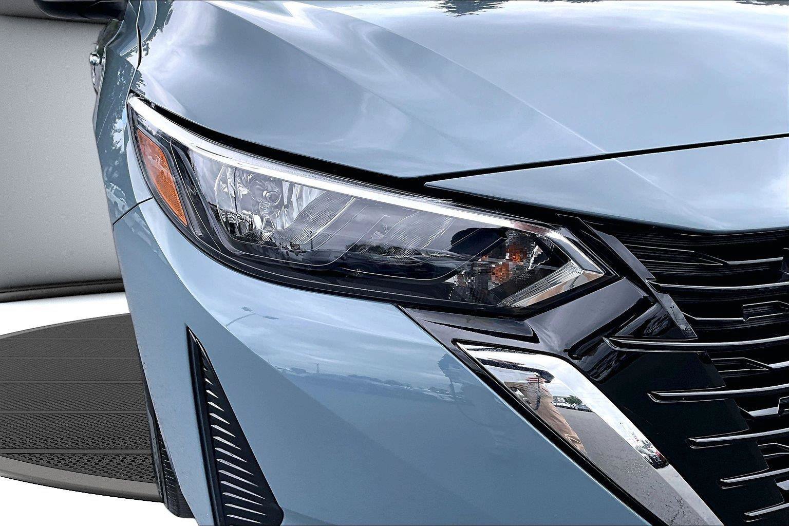 Used 2025 Nissan Sentra SV w/ All-Weather Package FWD image 31