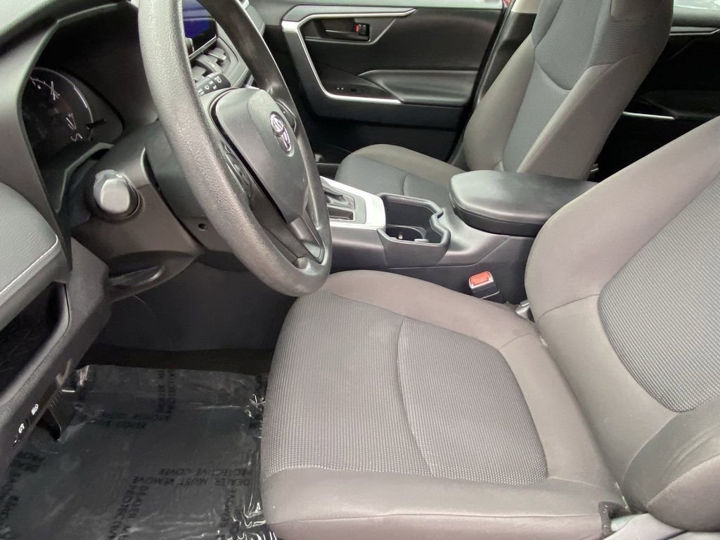 Certified 2025 Toyota RAV4 LE FWD image 22