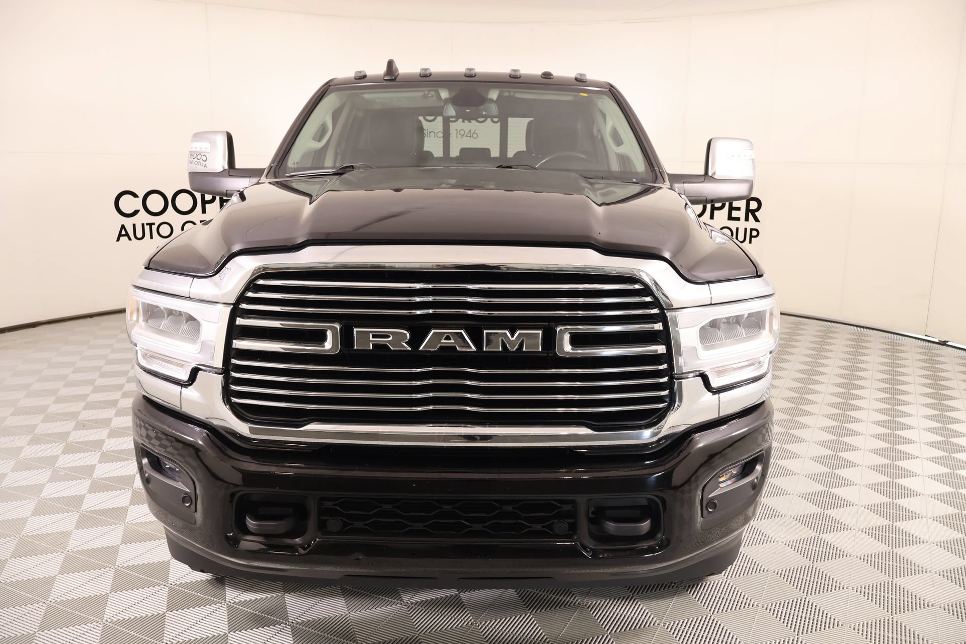 Used 2023 RAM 2500 Laramie AWD/4WD image 10